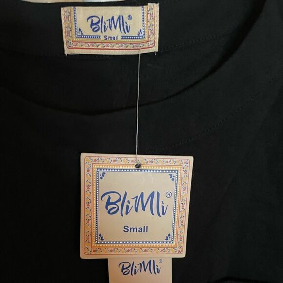 New unique top! Size Small - Picture 2 of 4